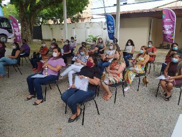 notícia: Dia da Visibilidade Lésbica é celebrado com palestras sobre atendimento humanizado