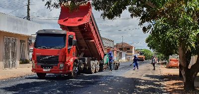 notícia: Mobilidade Urbana: Governo do Estado pavimenta via que interliga bairros da zona norte de Macapá