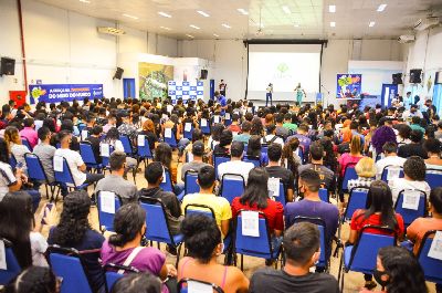 notícia: Governo amplia acesso ao programa Amapá Jovem com novos bolsistas em Macapá