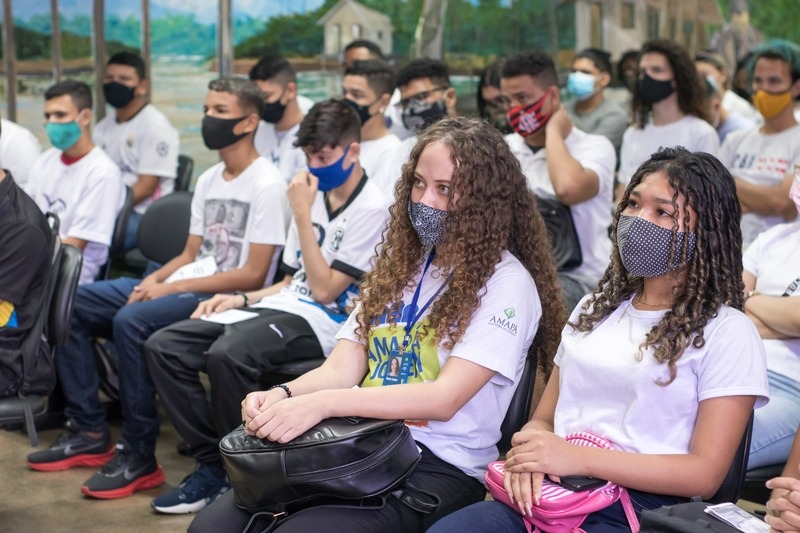 Após a capacitação, jovens farão a distribuição de kits para arrecadação de leite humano, nas casas de bolsistas e comunidade em geral que já estão cadastradas como doadoras