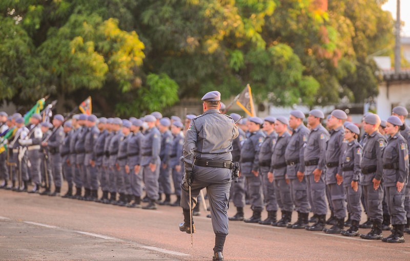 notícia: Governo do Estado realiza nomeação e promoção de 230 praças e oficiais da Polícia Militar 