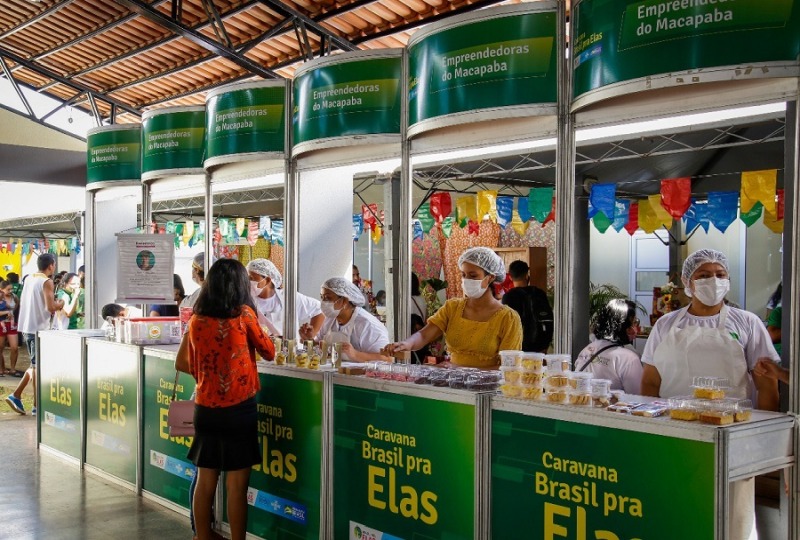 notícia: Governo realiza ações de empreendedorismo para mulheres do conjunto Macapaba