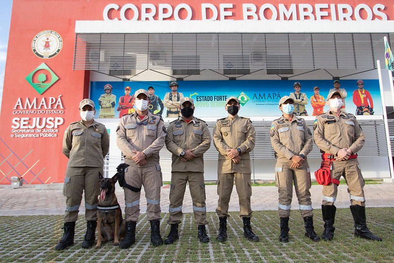 notícia: Bombeiros do Amapá vão atuar em operações de busca em Petrópolis, no Rio de Janeiro