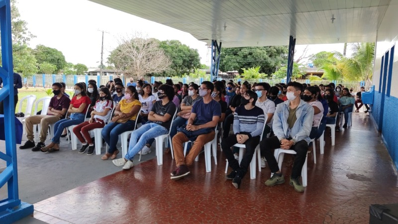 notícia: Amapá Solar: Governo e Senai formalizam contrato para capacitar jovens sobre sistemas fotovoltaicos