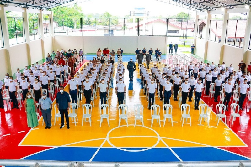 notícia: Governo do Amapá entrega nova Escola de Gestão Compartilhada Militar no Igarapé da Fortaleza