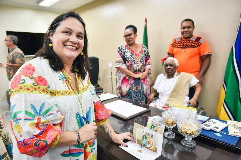 ‘É um momento de celebrar a história e projetar o futuro’, diz governador Clécio Luís ao abrir programação do Amapá 80 anos <div class='credito_fotos'>Foto: Divulgação   |   <a href='/midias/2023/originais/15614_f238b6b8-9003-bedc-9995-be4707abb637.jpg' download><i class='fa-solid fa-download'></i> Download</a></div>