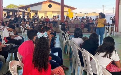 notícia: No Setembro Amarelo, Governo do Estado promove ação de promoção à vida no Conjunto Miracema, em Macapá