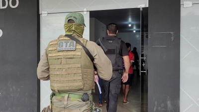 notícia: Operação Atalaia prende seis pessoas com armas e entorpecentes, em Santana