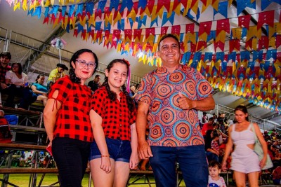 notícia: Arraiá do Povo: apresentações de grupos tradicionais atraem público para abertura da maior quadra junina do Amapá