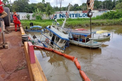 notícia: Corpo de Bombeiros seguem nas buscas por segunda vítima do naufrágio no Rio Matapi, no AP