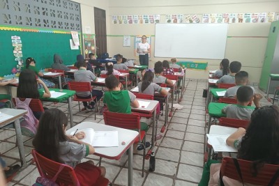 notícia: Governo do Amapá aplica prova de avaliação permanente da educação básica para 13 mil alunos no estado