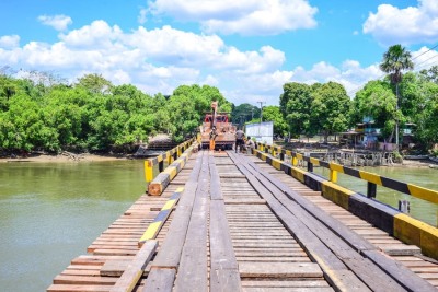 notícia: Governo do Amapá faz ação emergencial e libera ponte sobre o Rio Santo Antônio da Pedreira para veículos leves