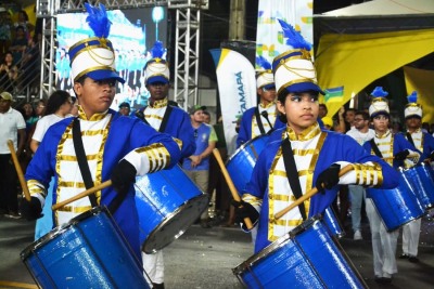 notícia: Com 14 bandas marciais e de fanfarras, desfile cívico `Amapá 80 Anos´ balança o público no sambódromo