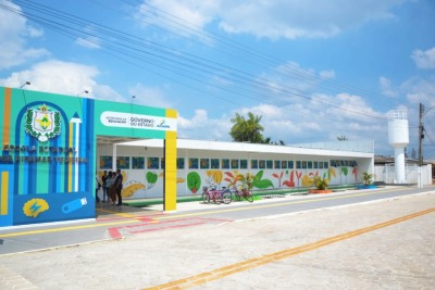 notícia: Governador Clécio Luís entrega Escola Estadual José Ribamar Teixeira para moradores de Porto Grande