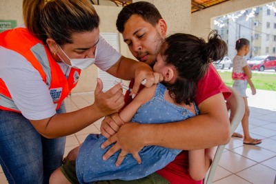 notícia: Vem vacinar: Governo do Amapá leva vacinação contra gripe e Covid-19 para moradores do Jardim Açucena