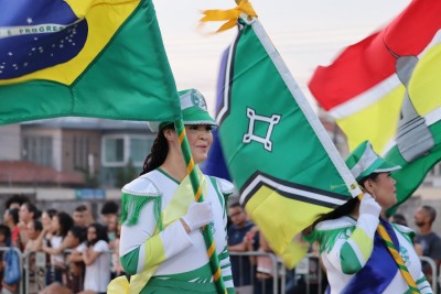 notícia: Desfile cívico estudantil é marcado pelo resgate histórico e cultural do 'Amapá 80 Anos'