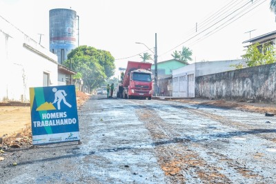 notícia: Pelo Amapá: Governo do Estado avança nas obras de pavimentação no município de Santana