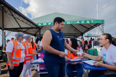 notícia: Governo do Amapá faz ação na Rampa do Açaí para conscientizar sobre cuidados com a saúde do homem