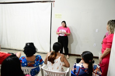 notícia: Outubro Rosa: mulheres atendidas pelo Caps participam de ações de prevenção do câncer de mama