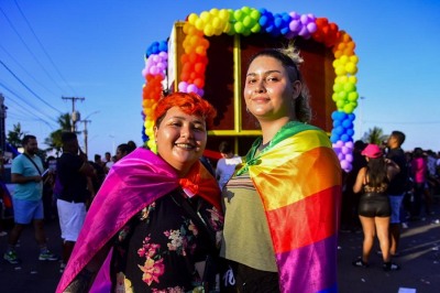 notícia: 'A gente se sente vivo, se sente acolhido, sendo o que a gente realmente é', diz jovem presente na 23ª Parada LGBTQIA+