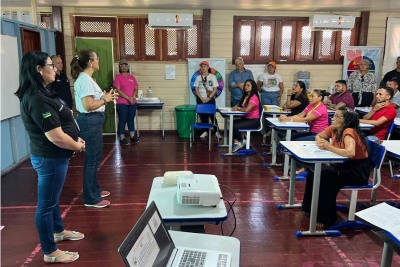 notícia: Governo do Amapá realiza visitas técnicas nas escolas estaduais do Arquipélago do Bailique