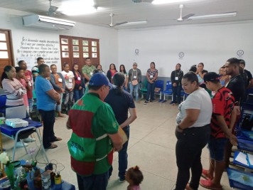 notícia: Sema leva campanha de educação ambiental para comunidades do Rio Pedreira, em Macapá