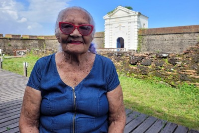 notícia: 'Estando aqui, me sinto outra vez criança', diz visitante da Fortaleza de São José de Macapá ao completar 87 anos