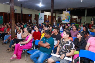 notícia: Governo do Amapá capacita mais de 100 profissionais da educação sobre boas práticas escolares, em Oiapoque