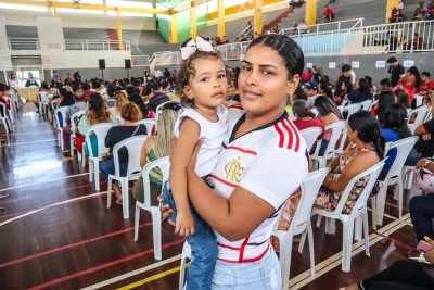 notícia: 'Vai ser a casa dos meus filhos', conta mãe beneficiada com apartamento na 4ª etapa do Miracema