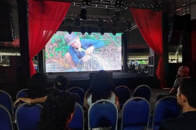 notícia: Mostra audiovisual traz experiência de cinema a céu aberto durante a 52ª Expofeira do Amapá 