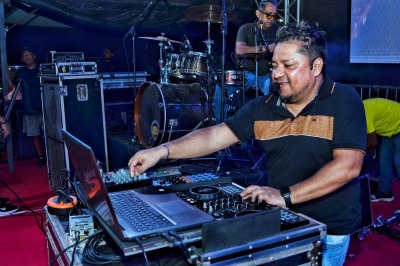 notícia: No ritmo do melody e das aparelhagens, palco da Rainha e Diversidade agita o público na 52ª Expofeira do Amapá