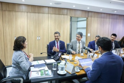 notícia: Governador do Amapá reúne com ministra da Saúde, em Brasília