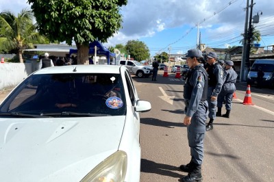 notícia: Operação Checkpoint: com apoio do Detran-AP, alunos do curso de sargentos da PM atuam em barreira de fiscalização de trânsito