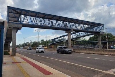 notícia: Governo do Amapá muda tráfego na Rodovia Duca Serra para obras das passarelas de pedestres neste fim de semana 