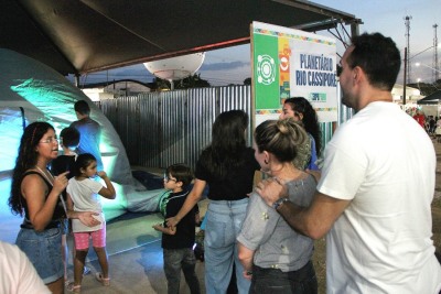 notícia: Governo do Estado leva alunos com altas habilidades e superdotação para o Planetário da 52ª Expofeira do Amapá