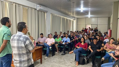 notícia: Governo do Amapá orienta participantes do programa 'Minha Primeira Empresa' sobre acesso a financiamentos 