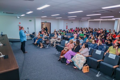 notícia: Governo do Estado e Unifap capacitam rede de atendimento para acolher mulheres de áreas rurais, quilombolas e ribeirinhas