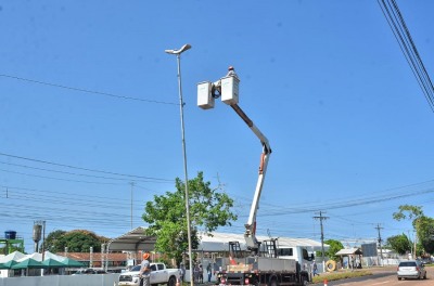 notícia: Governo do Amapá inicia a recuperação da iluminação pública na Rodovia Josmar Chaves Pinto