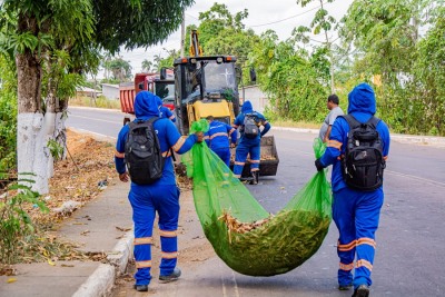 notícia: Pelo Amapá: Governo do Estado realiza serviço de manutenção nas principais ruas e avenidas de Mazagão