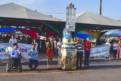 notícia: Amapá 80 Anos: Governo do Estado celebra a diversidade do povo amapaense na abertura do desfile cívico estudantil