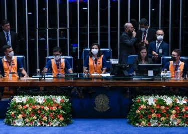 notícia: Estudantes do Amapá já podem se inscrever no Programa Jovem Senador; saiba como participar
