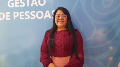 notícia: 'Me sinto valorizada', diz educadora que está entre os 4 mil atendidos pelo Centro de Valorização da Educação em 2023