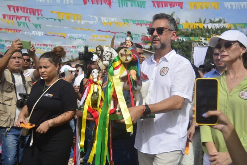 Missa celebra a fé do povo de Mazagão Velho no Dia de São Tiago.

Em 2024, festividade completa 247 anos de tradição e recebe apoio do Governo do Amapá. <div class='credito_fotos'>Foto: Maksuel Martins   |   <a href='/midias/2024/originais/15645_32335ef4-7043-9c41-cc6f-cfba4804e91b.jpg' download><i class='fa-solid fa-download'></i> Download</a></div>