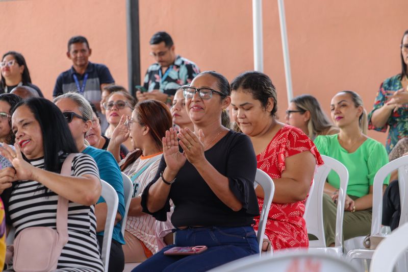 Comunidade esteve presente para o lançamento do programa