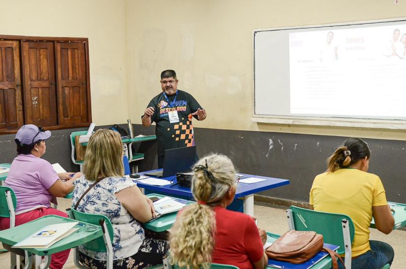 Cursos e oficinas atenderam mais de 80 munícipes na sexta-feira, 25