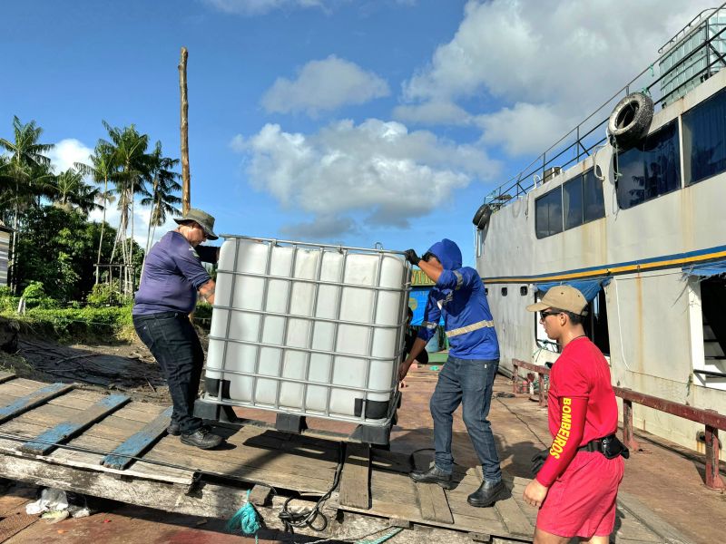 Recipiente “bombona”, que armazena a água até as comunidades.