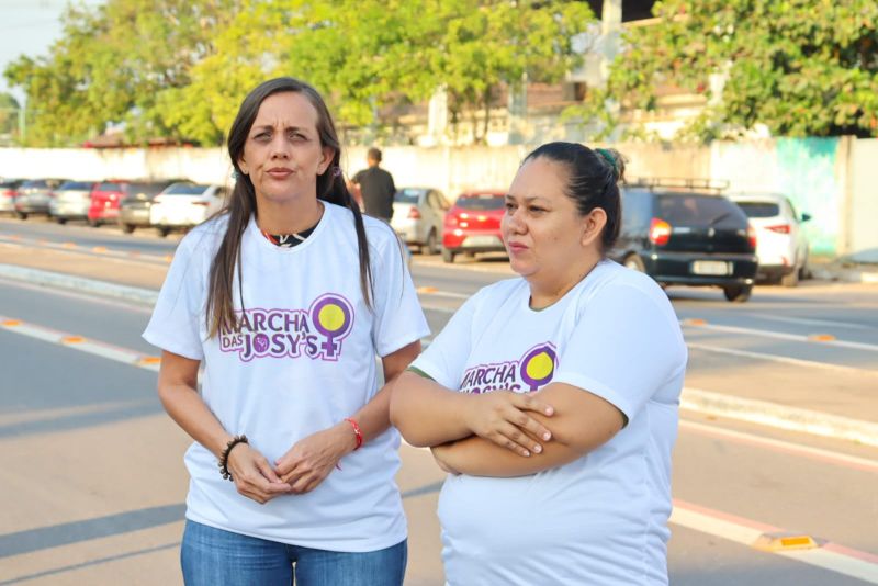 Renata Guimbal e Gessica Guimbal, irmãs da professora homenageada