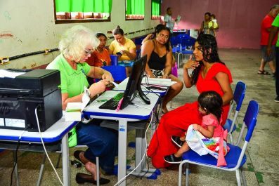 notícia: Governo do Amapá inicia Caravana do Trabalhador com serviços de cidadania e lazer na Zona Norte de Macapá