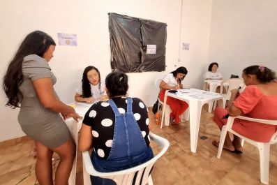 notícia: Governo do Amapá realiza mais de 300 atendimentos em ação de saúde e bem-estar para mulheres da Zona Sul, em Macapá