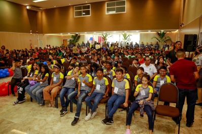 notícia: Governo do Amapá premia estudantes de projetos sociais da Polícia Militar